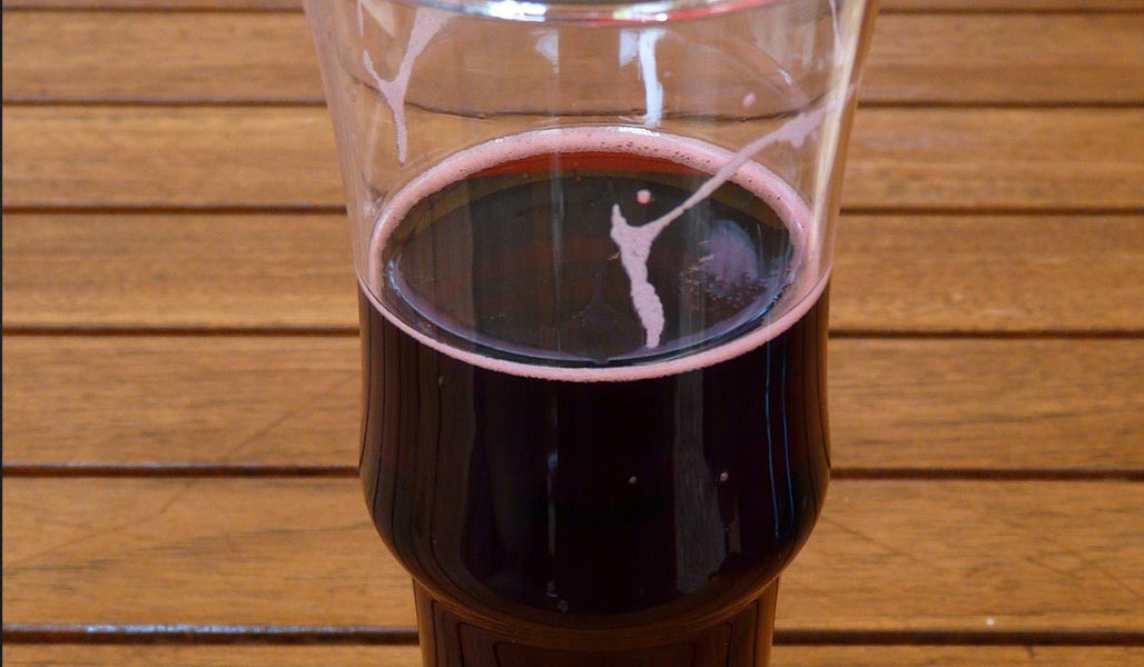 Apfel-Holunderbeer-Drink