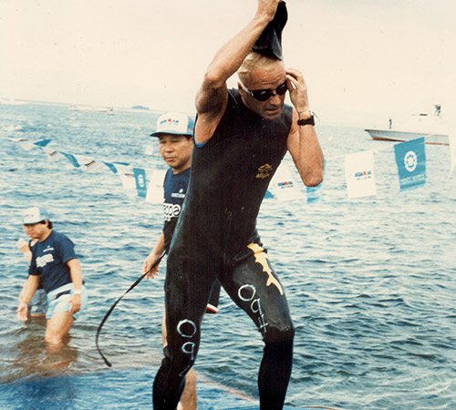 Dr. med. Ulrich Strunz beim Ironman 1989